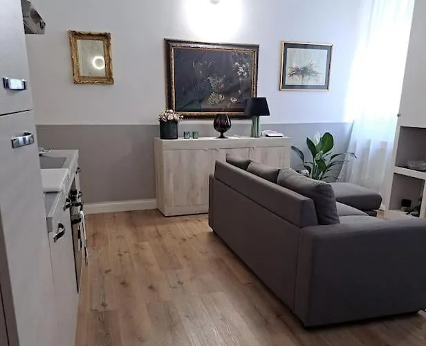 Centro Storico, Centralissimo Luxury Smeraldo Doccia Idromassaggio , Cesto Con Piccola Colazione Apartamento *
