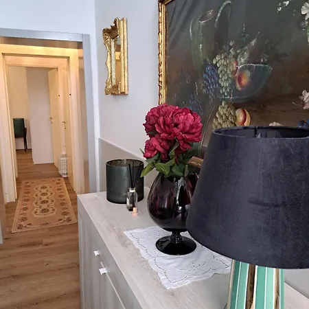 Centro Storico, Centralissimo Luxury Smeraldo Doccia Idromassaggio ,paniere Gratuito Con Piccola Colazione Appartamento *