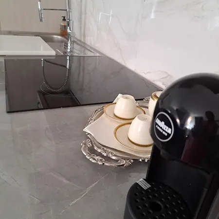 Apartmán Centro Storico, Centralissimo Luxury Smeraldo Doccia Idromassaggio , Cesto Con Piccola Colazione *