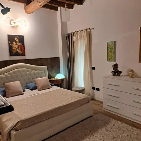 Apartmán Centro Storico, Centralissimo Luxury Smeraldo Doccia Idromassaggio , Cesto Con Piccola Colazione *