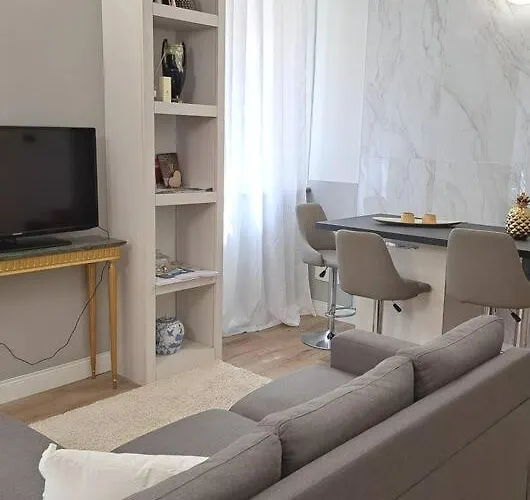 Centro Storico, Centralissimo Luxury Smeraldo Doccia Idromassaggio , Cesto Con Piccola Colazione Lejlighed *